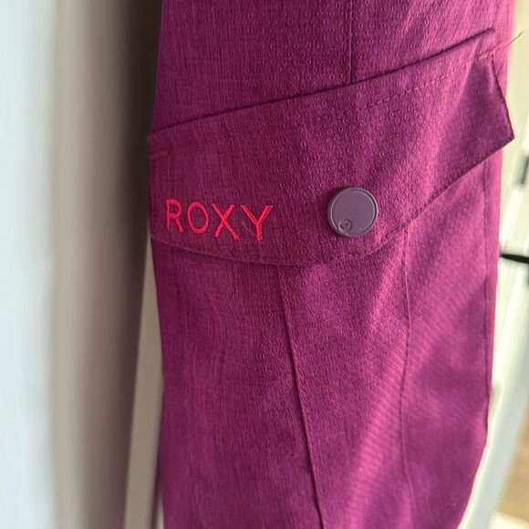 Roxy Kids Casual Bottoms in Burgundy - Picture 10 of 16